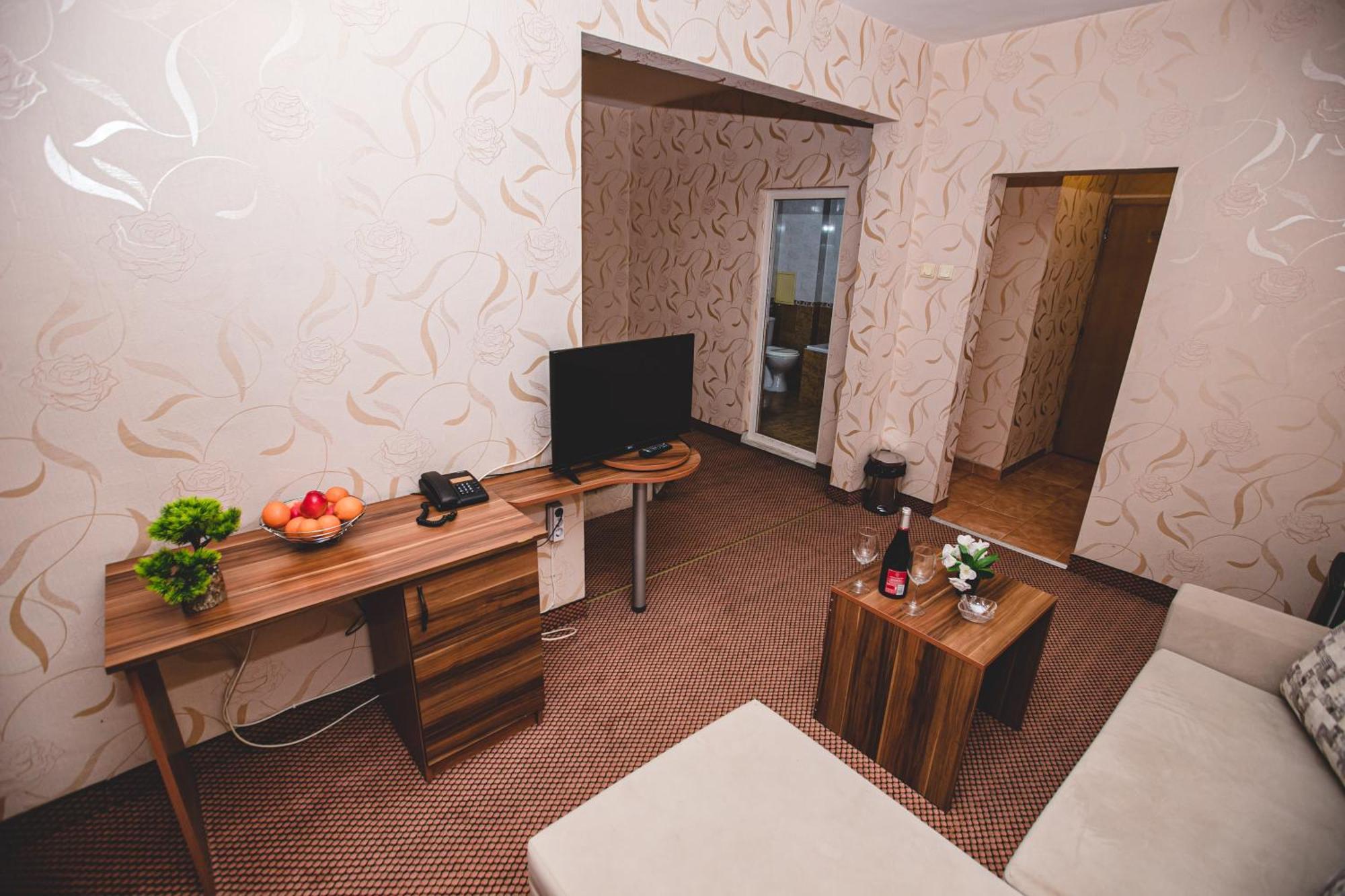 Rodopi Hotel CChaskovo Exteriör bild