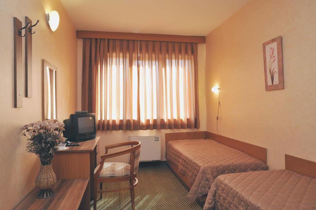 Rodopi Hotel CChaskovo Exteriör bild