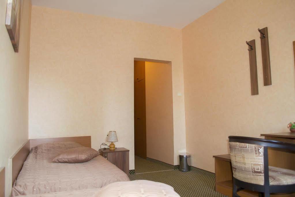 Rodopi Hotel CChaskovo Exteriör bild