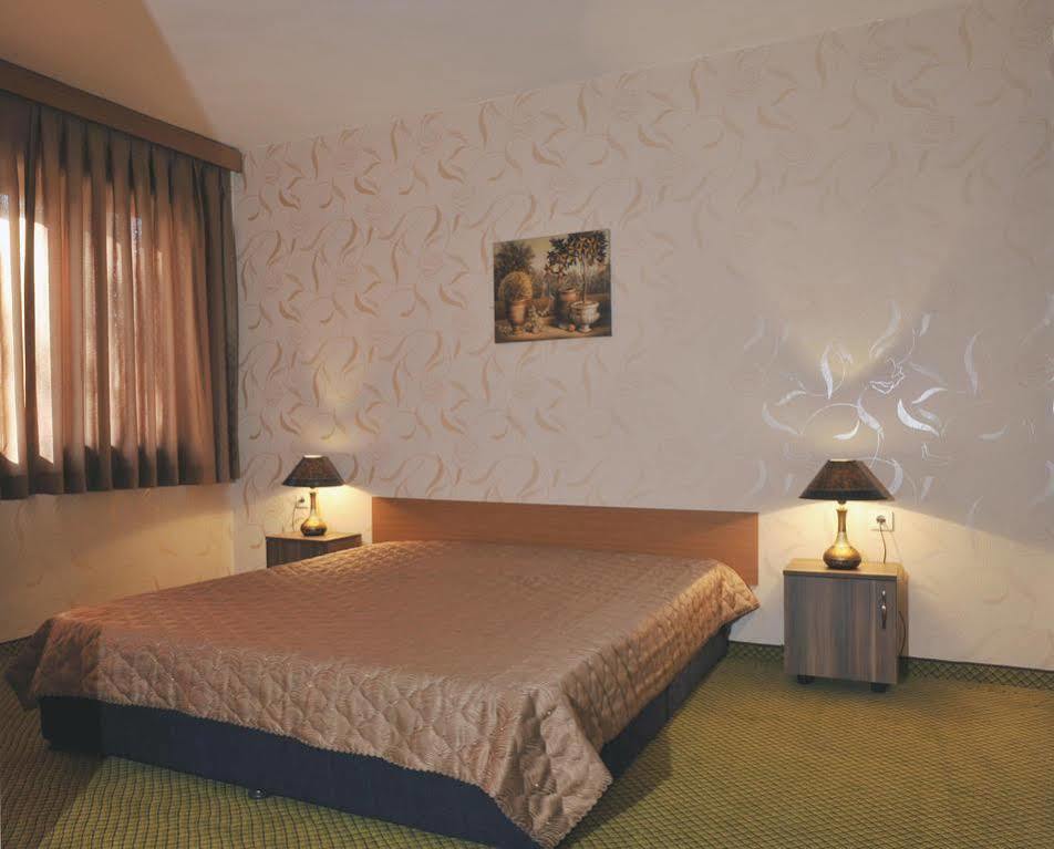 Rodopi Hotel CChaskovo Exteriör bild